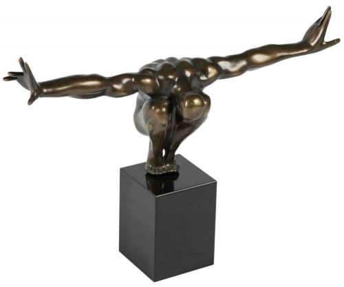 скульптура point bronze в Новороссийске